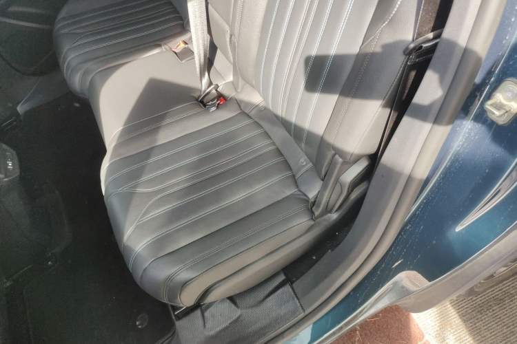 Used Peugeot 5008 2023 400THP Passion Edition 5-seater Left Rear Seat