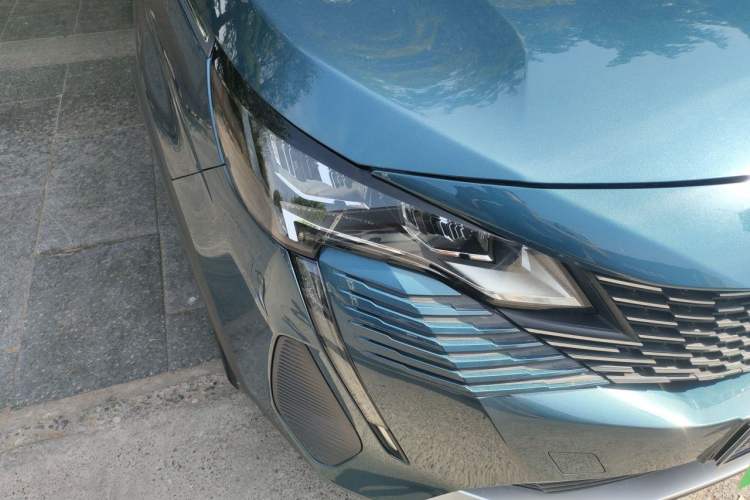 Used Peugeot 5008 2023 400THP Passion Edition 5-seater Right Front Headlight