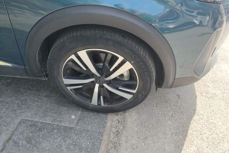 Used Peugeot 5008 2023 400THP Passion Edition 5-seater Right Front Wheel Hub