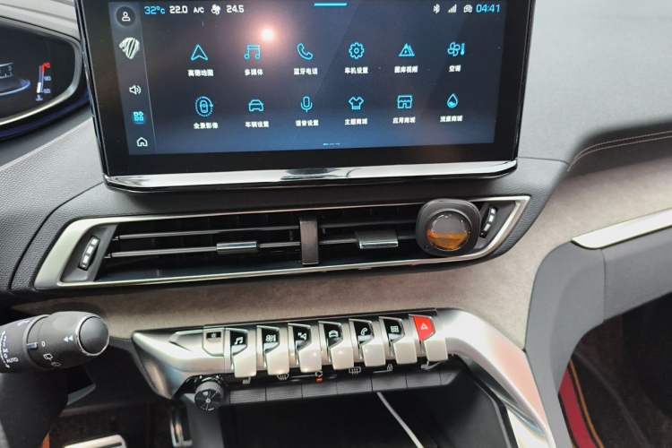 Used Peugeot 5008 2023 Restyled 400THP Flagship Glory Edition 7 Seats Audio And AC Panel