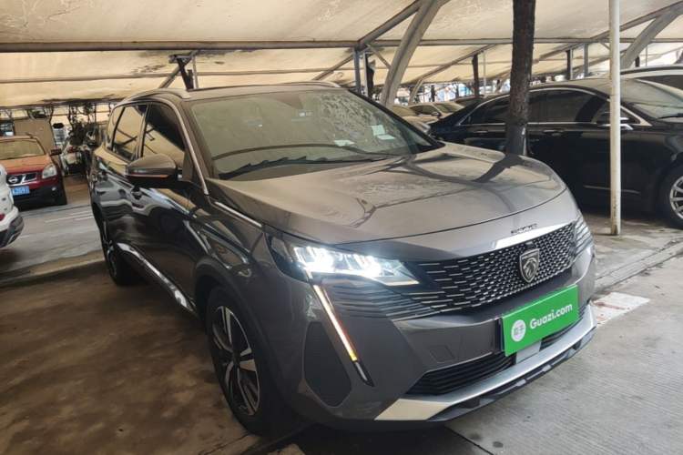 Used Peugeot 5008 2023 400THP True Love Edition 5-seater Front Right 45 Deg