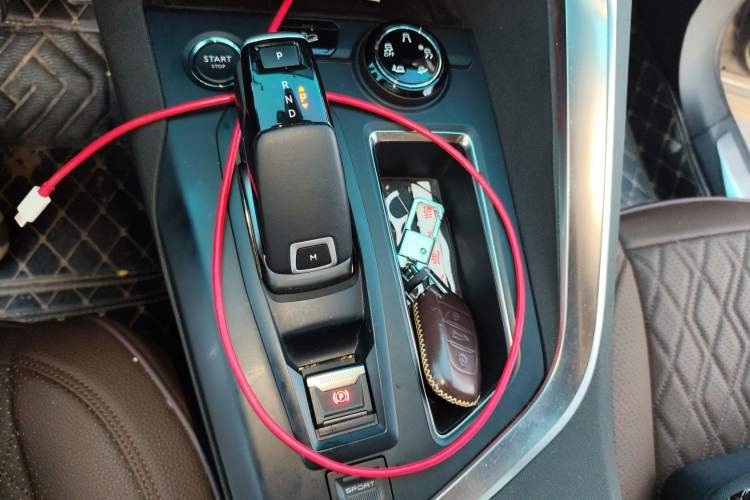 Used Peugeot 5008 2023 400THP Flagship Glory Edition 7-Seater Gear Lever