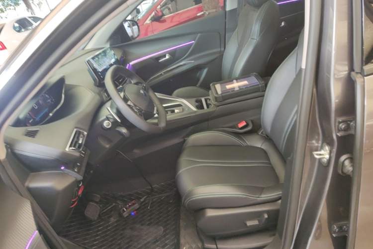 Used Peugeot 5008 2023 400THP True Love Edition 5-seater Left Front Seat