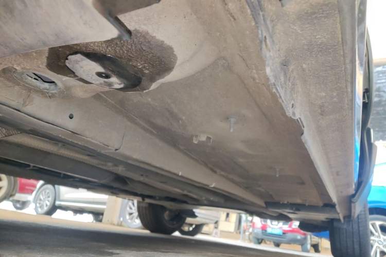 Used Peugeot 5008 2023 400THP True Love Edition 5-seater Left Side Sill