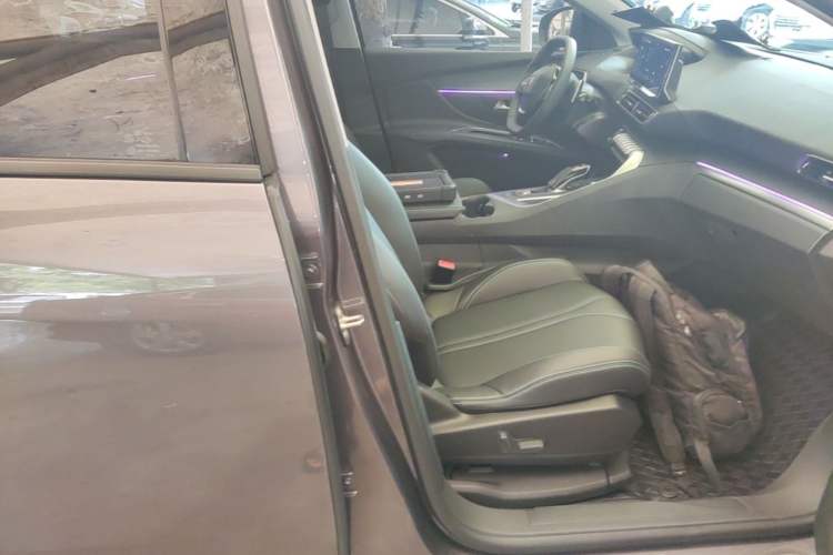 Used Peugeot 5008 2023 400THP True Love Edition 5-seater Right Front Seat