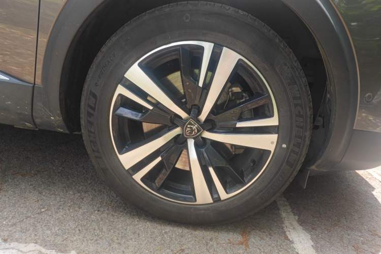Used Peugeot 5008 2023 400THP Passionate Full-Seat Edition 7 Seats Right Front Wheel Hub