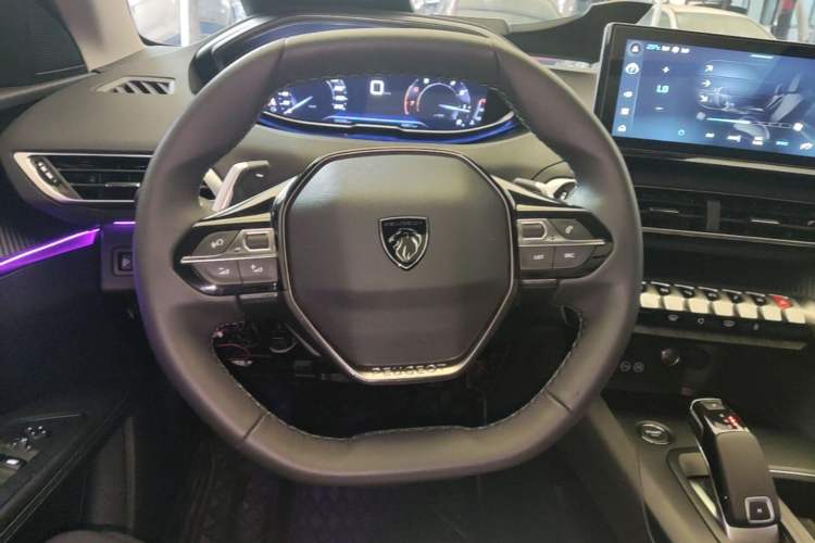 Used Peugeot 5008 2023 400THP True Love Edition 5-seater Steering Wheel