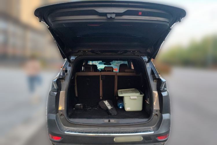 Used Peugeot 5008 2023 400THP Flagship Glory Edition 7-Seater Trunk