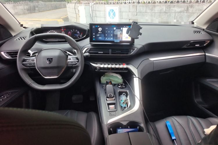 Used Peugeot 5008 2023 400THP Passionate Full-Seat Edition 7 Seats Center Console