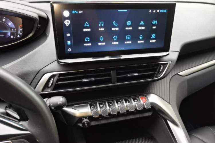 Used Peugeot 5008 2023 400THP True Love Edition 5-seater Audio And AC Panel