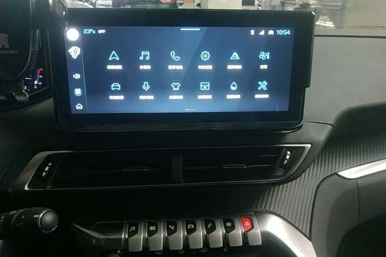 Used Peugeot 5008 2023 400THP True Love Edition 5-seater Audio And AC Panel