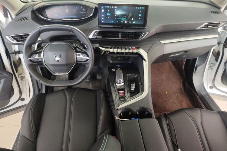 Used Peugeot 5008 2023 400THP True Love Edition 5-seater Center Console