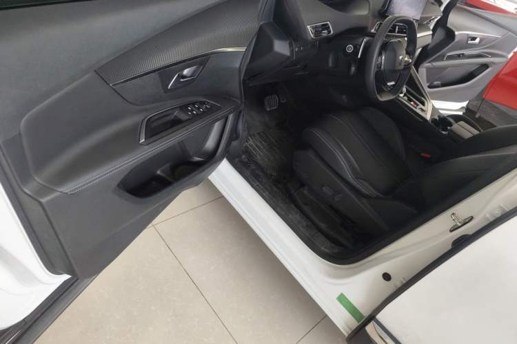 Used Peugeot 5008 2023 400THP True Love Edition 5-seater Driver Seat
