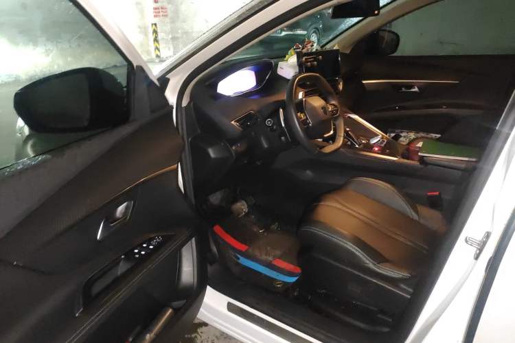Used Peugeot 5008 2023 400THP True Love Edition 5-seater Driver Seat