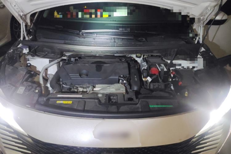 Used Peugeot 5008 2023 400THP True Love Edition 5-seater Engine Bay
