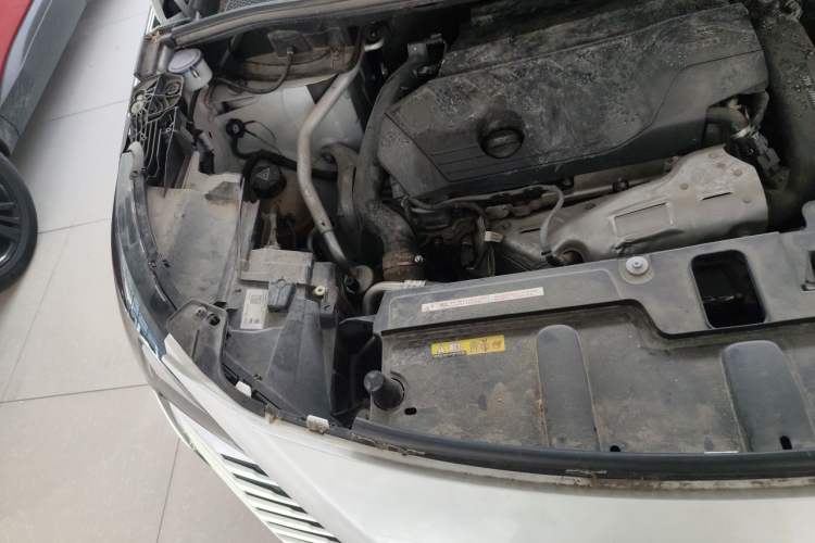 Used Peugeot 5008 2023 400THP True Love Edition 5-seater Engine Bay Right