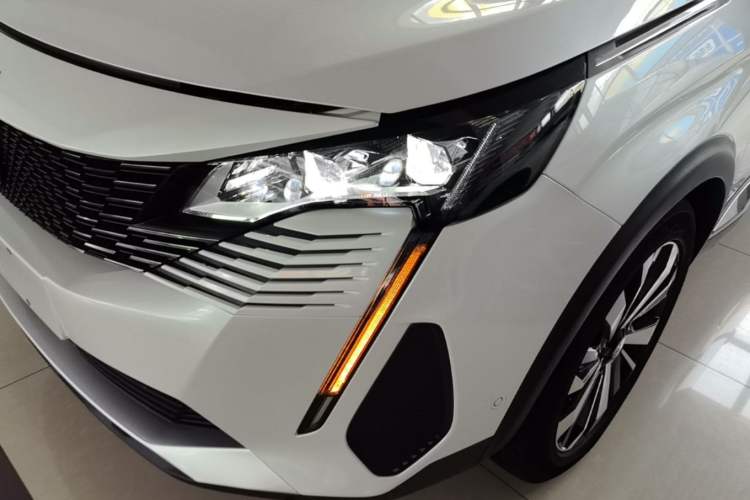 Used Peugeot 5008 2023 400THP Flagship Glory Edition 7-Seater Left Front Headlight
