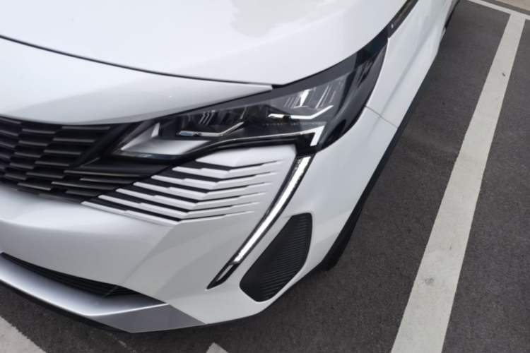 Used Peugeot 5008 2023 400THP True Love Edition 5-seater Left Front Headlight