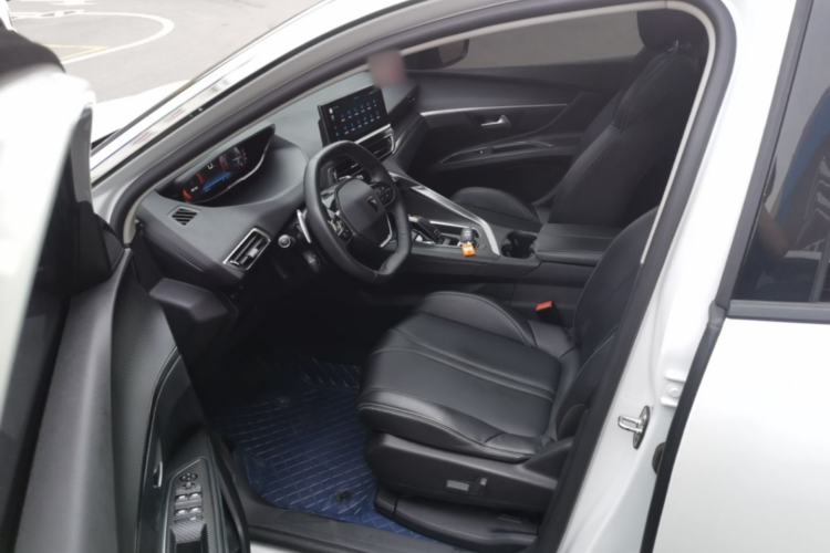 Used Peugeot 5008 2023 400THP True Love Edition 5-seater Left Front Seat