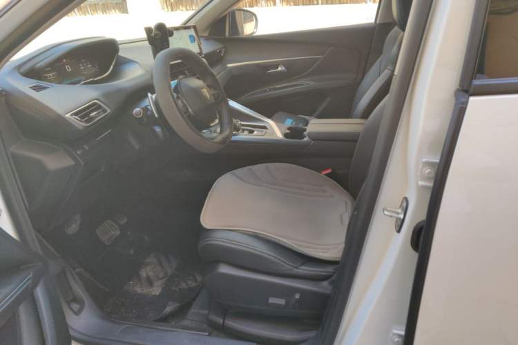 Used Peugeot 5008 2023 400THP True Love Edition 5-seater Left Front Seat