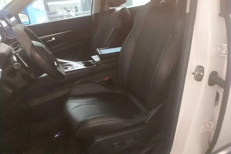 Used Peugeot 5008 2023 400THP True Love Edition 5-seater Left Front Seat