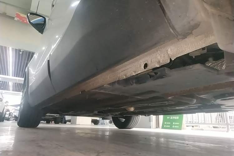 Used Peugeot 5008 2023 400THP True Love Edition 5-seater Left Side Sill
