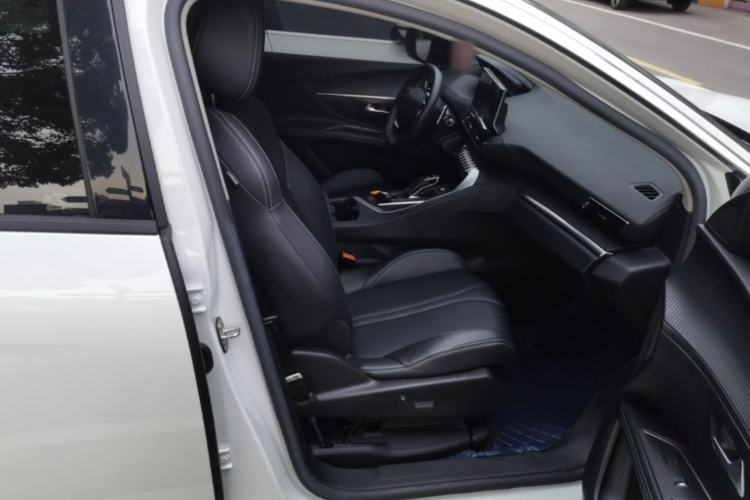 Used Peugeot 5008 2023 400THP True Love Edition 5-seater Right Front Seat