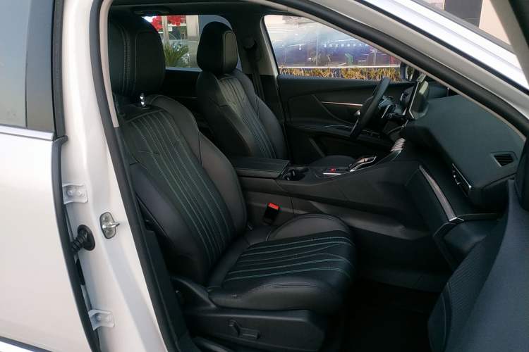Used Peugeot 5008 2023 400THP Passionate Full-Seat Edition 7 Seats Right Front Seat