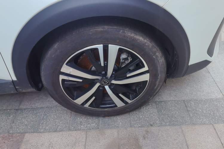 Used Peugeot 5008 2023 400THP True Love Edition 5-seater Right Front Wheel Hub