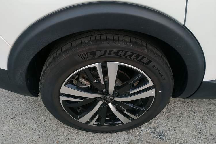 Used Peugeot 5008 2023 400THP Passionate Full-Seat Edition 7 Seats Right Rear Wheel Hub