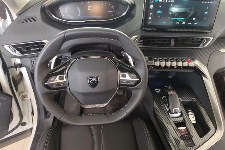 Used Peugeot 5008 2023 400THP True Love Edition 5-seater Steering Wheel