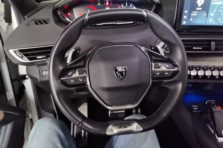 Used Peugeot 5008 2023 400THP Flagship Glory Edition 7-Seater Steering Wheel