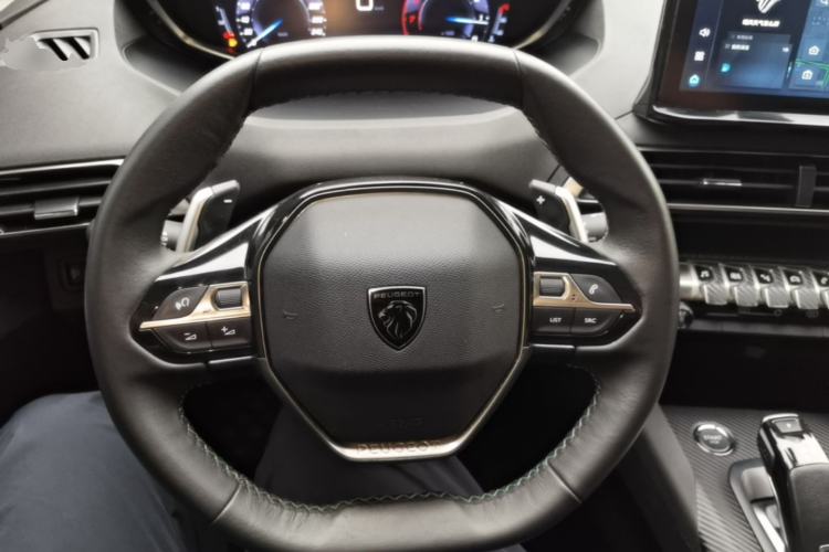 Used Peugeot 5008 2023 400THP True Love Edition 5-seater Steering Wheel