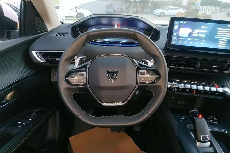 Used Peugeot 5008 2023 400THP Passionate Full-Seat Edition 7 Seats Steering Wheel
