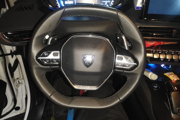 Used Peugeot 5008 2023 400THP True Love Edition 5-seater Steering Wheel