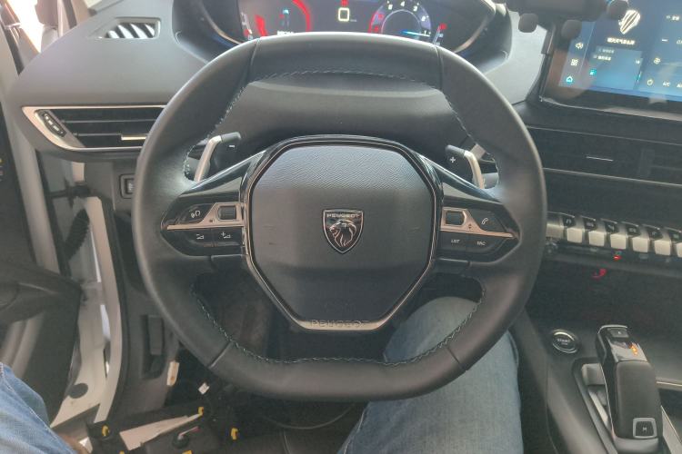 Used Peugeot 5008 2023 400THP True Love Edition 5-seater Steering Wheel