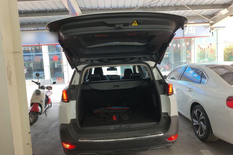 Used Peugeot 5008 2023 400THP True Love Edition 5-seater Trunk