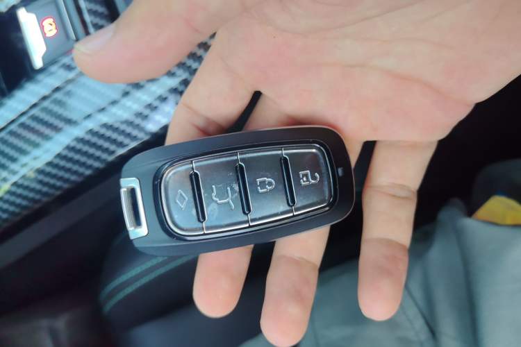Used Peugeot 5008 2023 400THP True Love Edition 5-seater Vehicle Key
