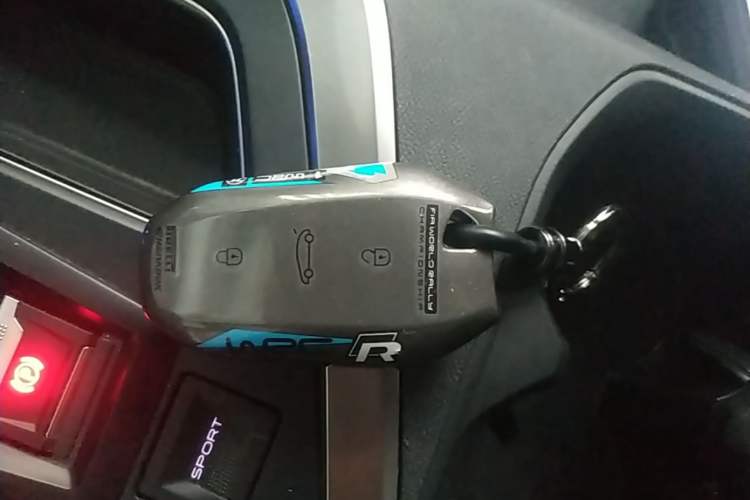Used Peugeot 5008 2023 400THP True Love Edition 5-seater Vehicle Key