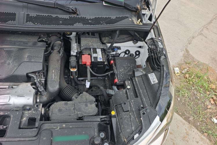 Used Peugeot 5008 2025 Flagship Edition Engine Bay Left