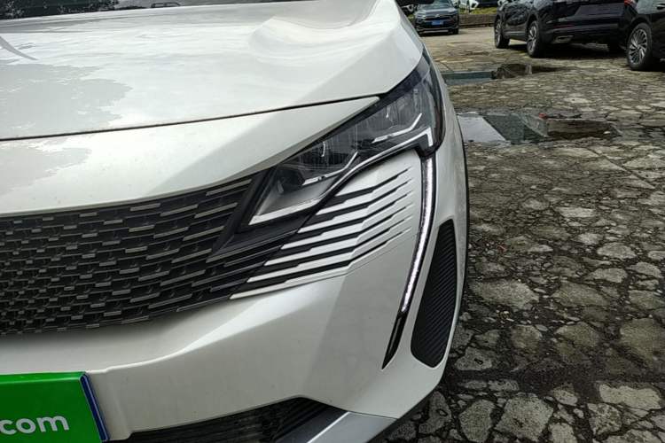 Used Peugeot 5008 2025 Luxury Edition Left Front Headlight