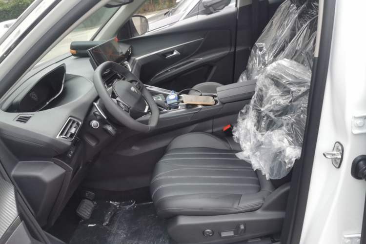 Used Peugeot 5008 2025 Flagship Edition Left Front Seat