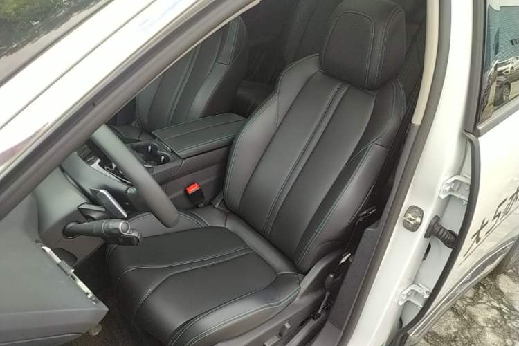 Used Peugeot 5008 2025 Luxury Edition Left Front Seat