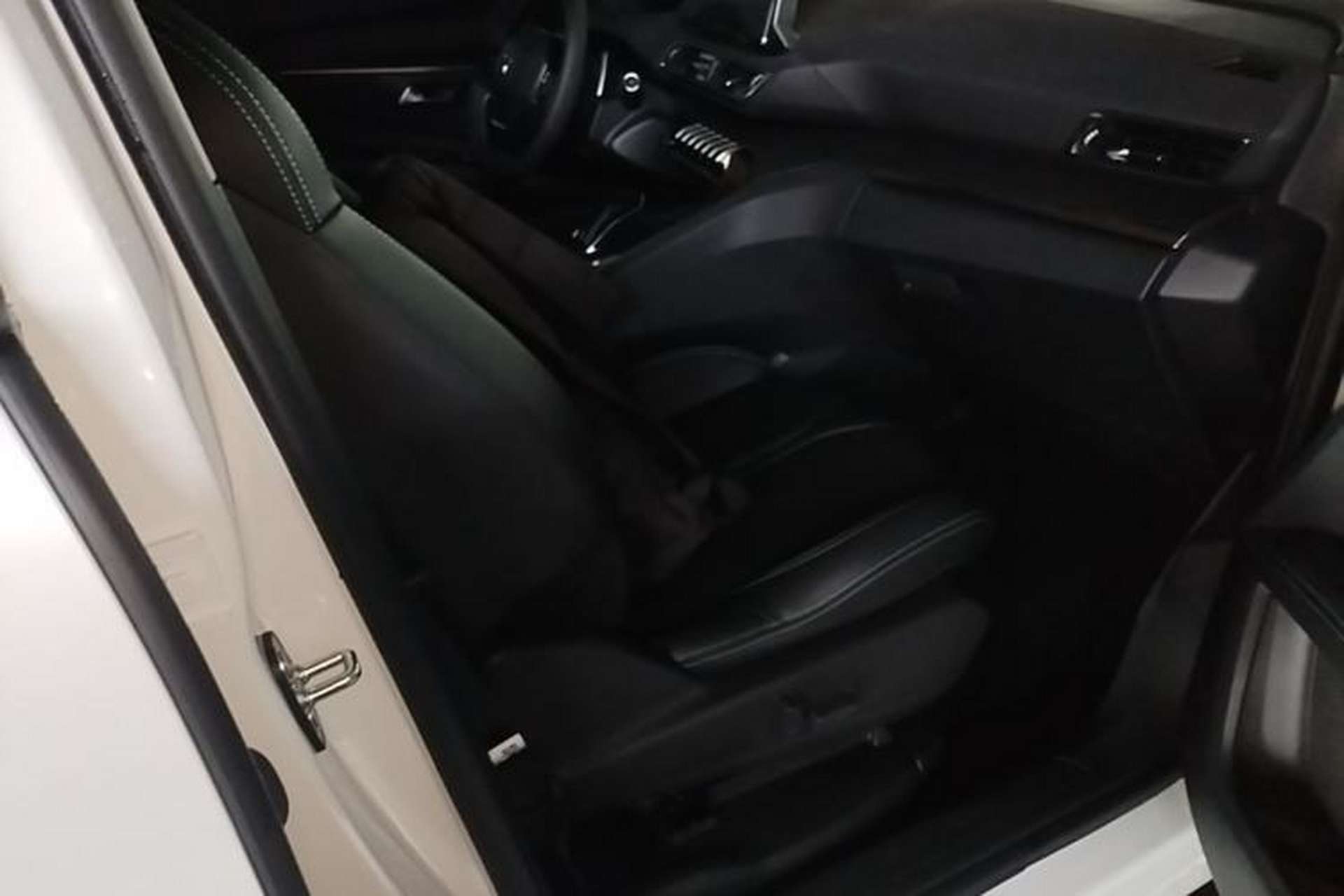 Used Peugeot 5008 2025 Luxury Edition Right Front Seat