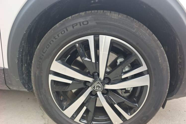 Used Peugeot 5008 2025 Flagship Edition Right Front Wheel Hub