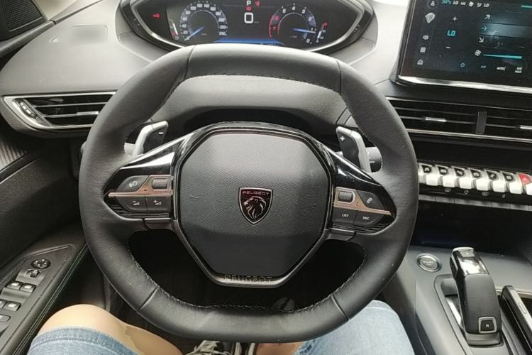 Used Peugeot 5008 2025 Luxury Edition Steering Wheel