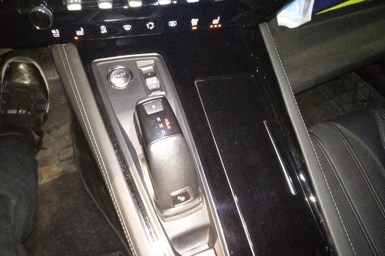 Used Peugeot 508 2019 508L 400THP PureTech Passion Edition China VI standard Gear Lever