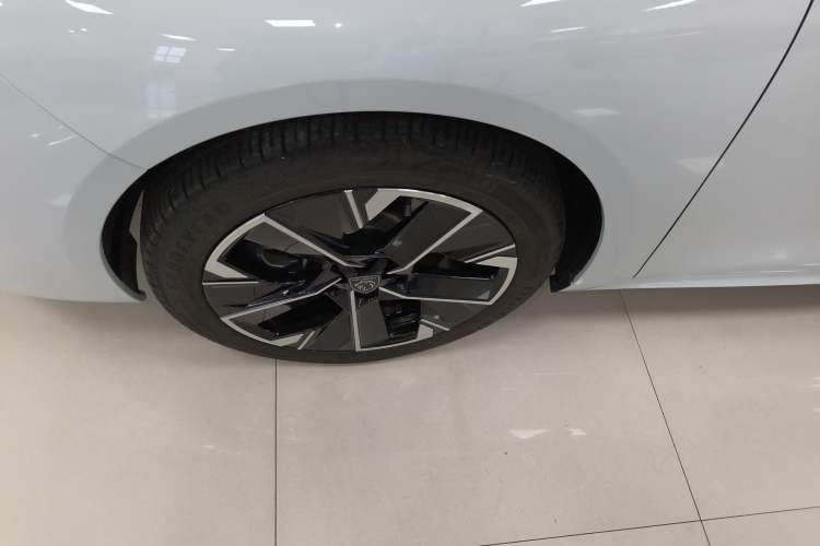 Used Peugeot 508 2023 508L 400THP Driving Flagship Edition Left Front Wheel Hub