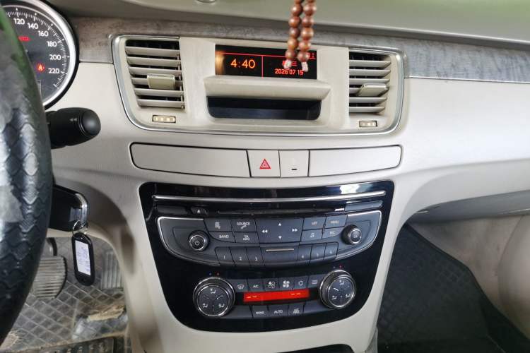Used Peugeot 508 2011 2.0L Manual Classic Edition Audio And AC Panel