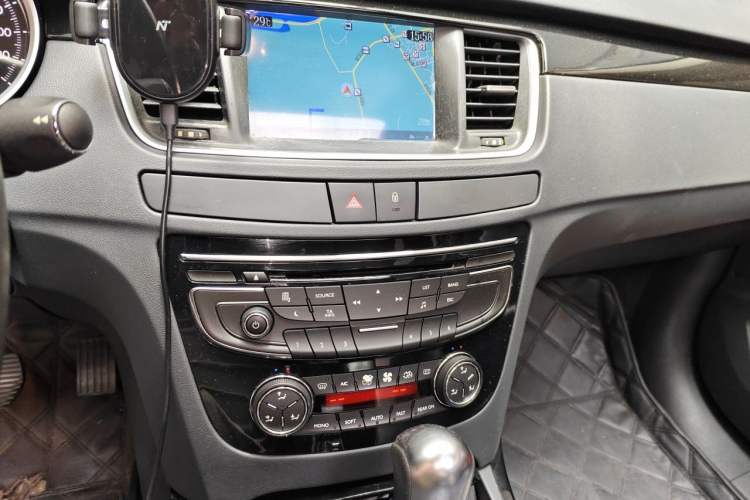 Used Peugeot 508 2011 2.3L Automatic Flagship Edition Audio And AC Panel